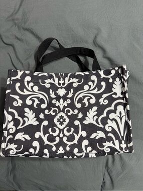 thirty-one Black and White Damask Tote